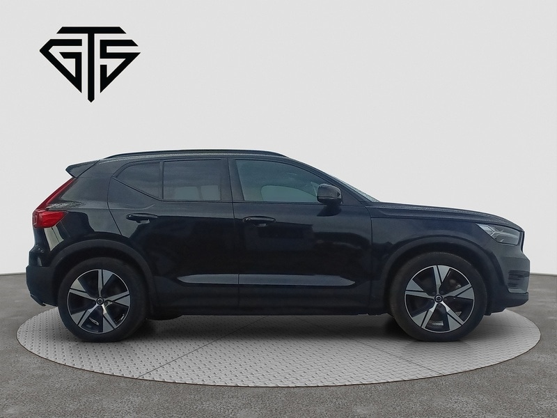 Used Volvo XC40 2021 for sale - 76413342: Photo 2