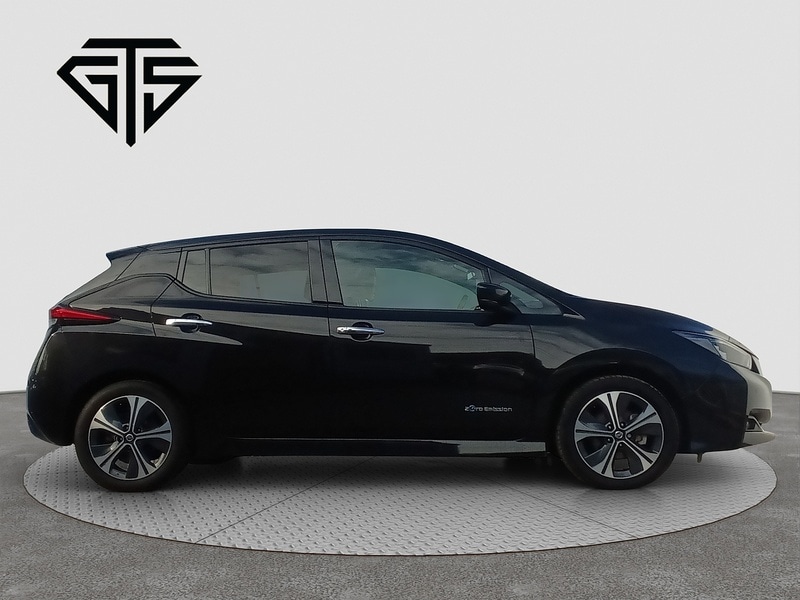 Used Nissan Leaf 2019 for sale - 76492151: Photo 2