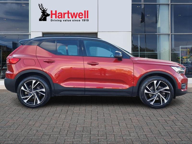 Used Volvo XC40 2020 for sale - 76690976: Photo 2