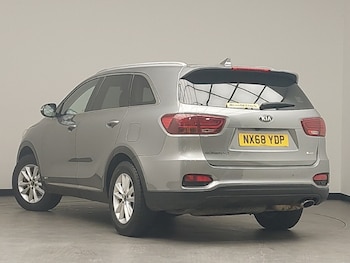 Used Kia Sorento 2018 for sale - 76699868: Photo