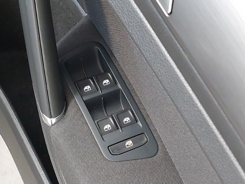 Used Volkswagen Golf 2020 for sale - 77816135: Photo 12