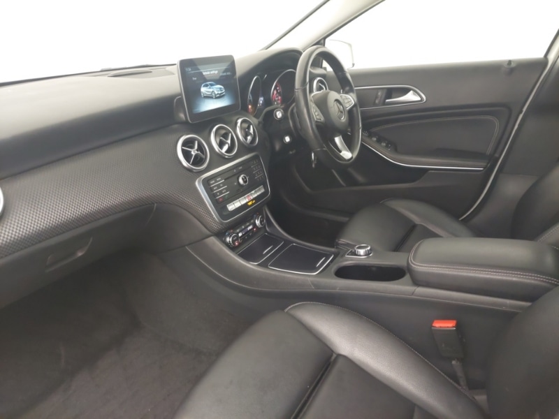 Used Mercedes-Benz A-Class 2017 for sale - 77908213: Photo 5