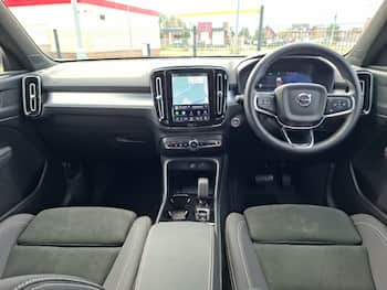 Used Volvo XC40 2025 for sale - 79763091: Photo