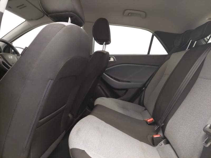 Used Hyundai i20 2015 for sale - 76518722: Photo 6