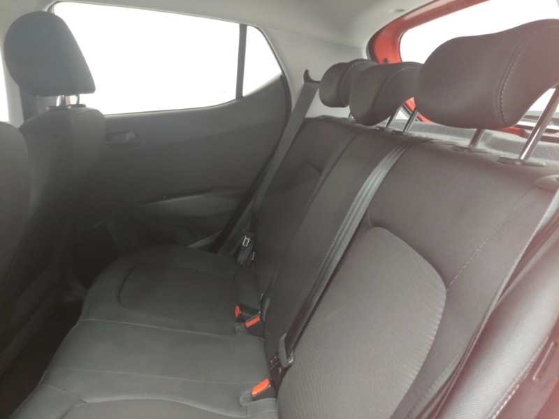 Used Hyundai i10 2018 for sale - 77265704: Photo 6