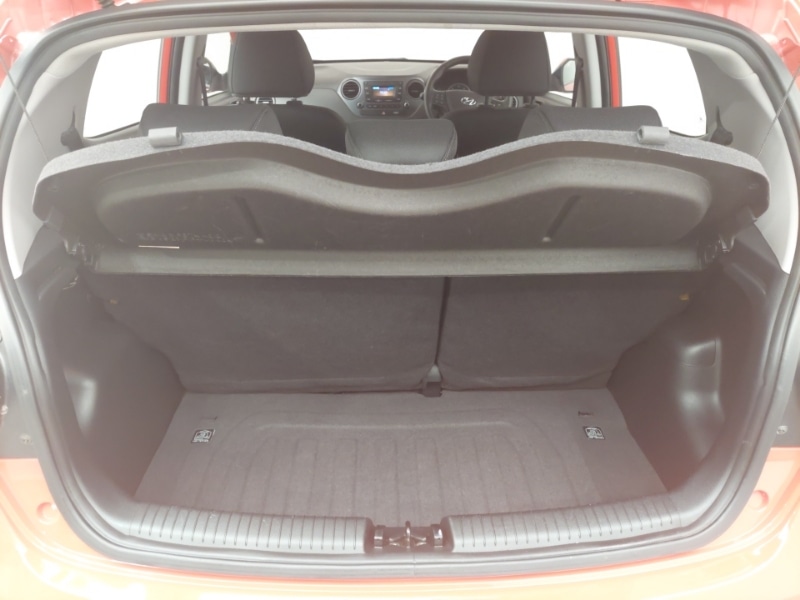 Used Hyundai i10 2018 for sale - 77265704: Photo 8