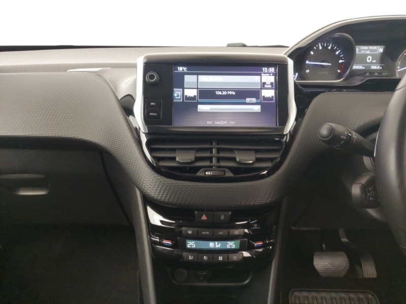 Used Peugeot 2008 2016 for sale - 76579159: Photo 11