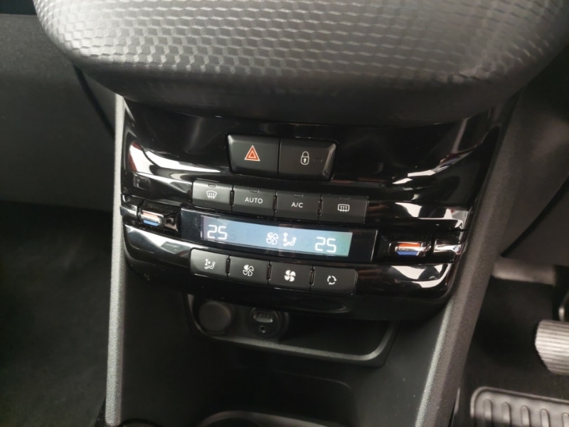 Used Peugeot 2008 2016 for sale - 76579159: Photo 16