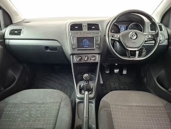 Used Volkswagen Polo 2016 for sale - 79171227: Photo