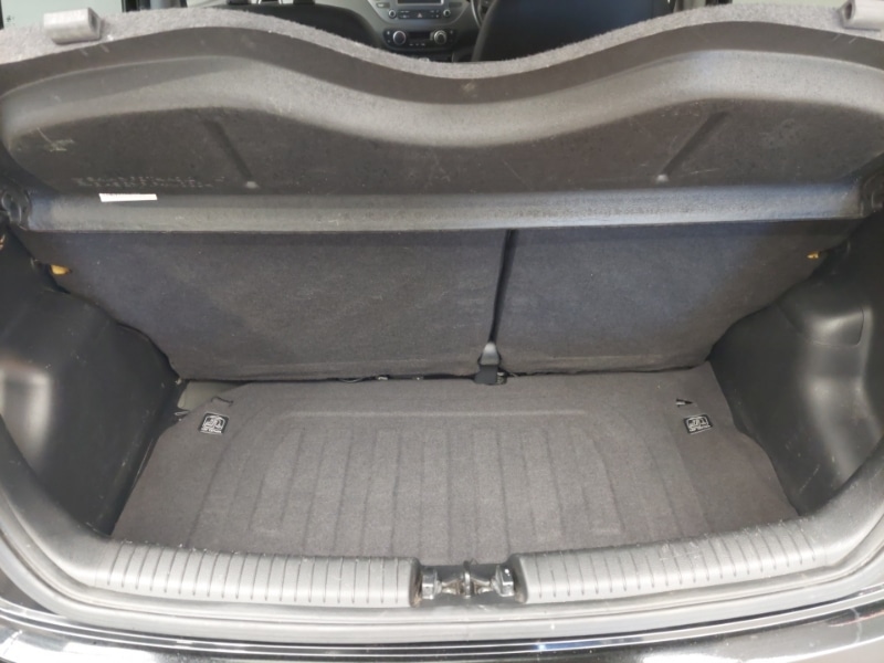 Used Hyundai i10 2019 for sale - 77933014: Photo 8