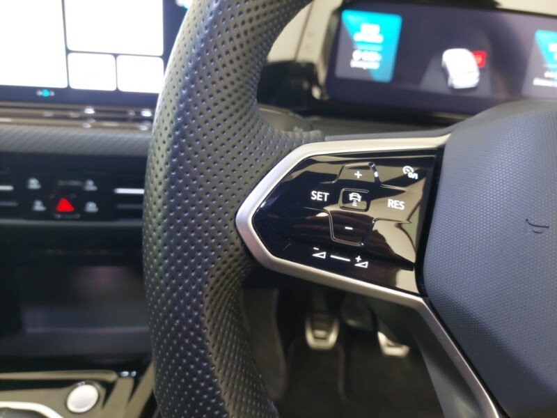 Used Volkswagen Golf 2023 for sale - 76860624: Photo 14