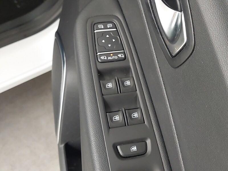 Used Renault Captur 2017 for sale - 77503526: Photo 12