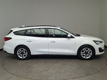 Used Ford Focus 2022 for sale - 79139300: Photo