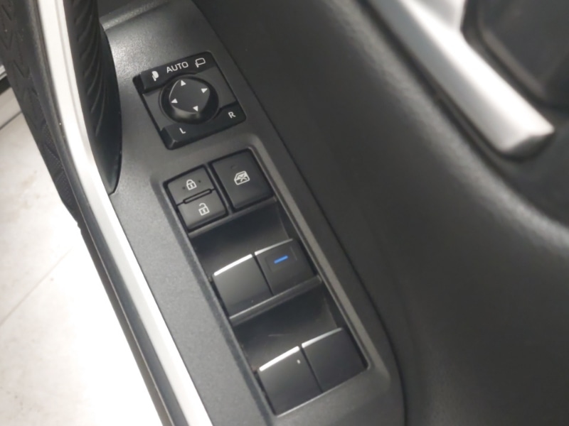 Used Toyota RAV4 2020 for sale - 77304357: Photo 12