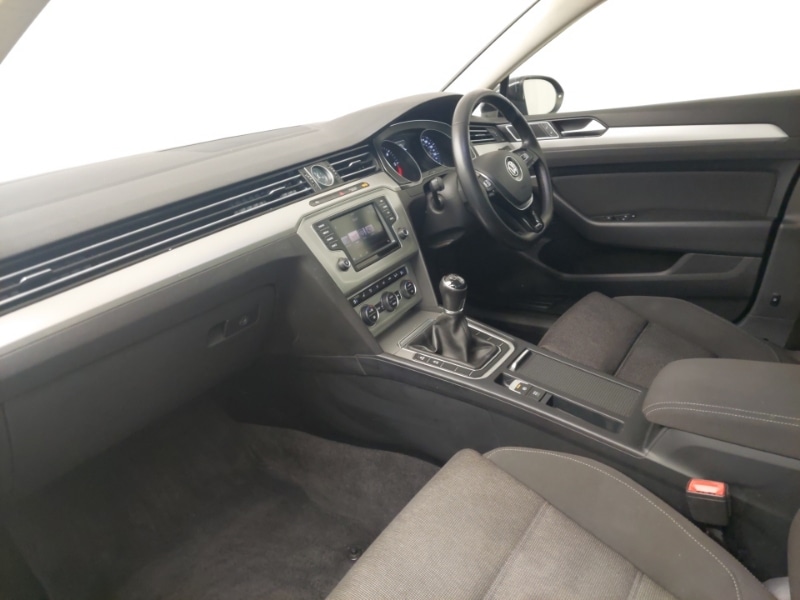 Used Volkswagen Passat 2015 for sale - 77999811: Photo 5