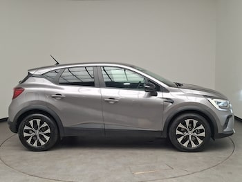 Used Renault Captur 2023 for sale - 79231744: Photo