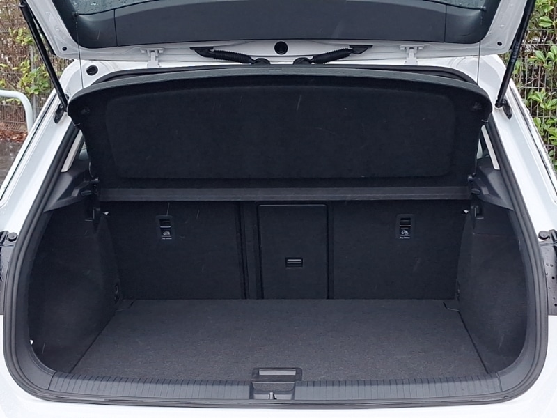 Used Volkswagen T-Roc 2023 for sale - 77596270: Photo 8