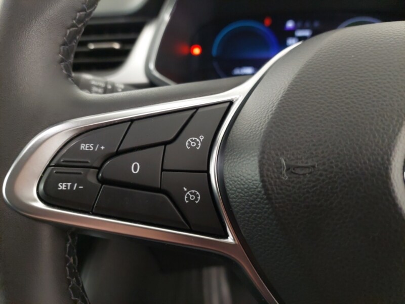 Used Renault Captur 2023 for sale - 77816115: Photo 15