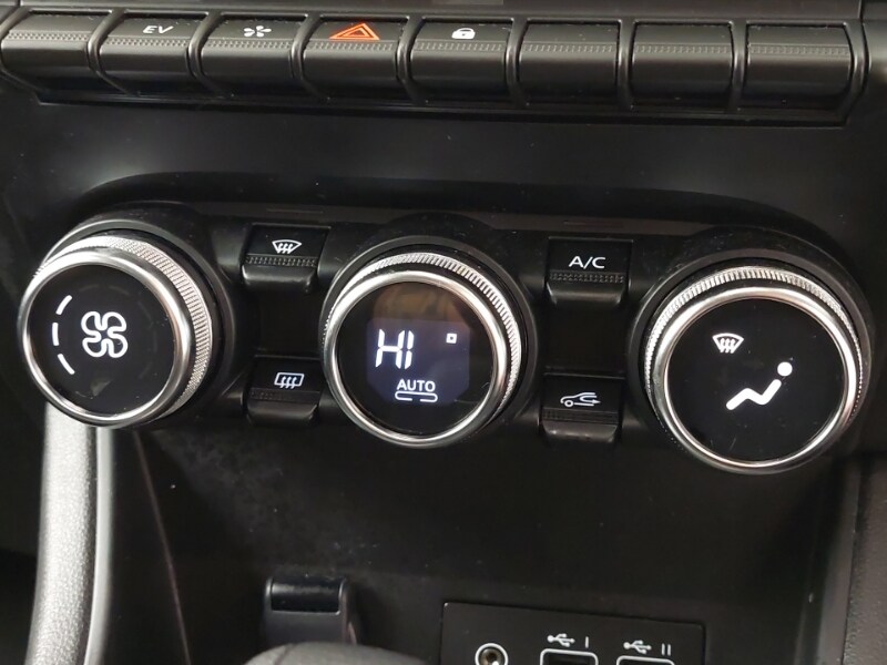 Used Renault Captur 2023 for sale - 77816115: Photo 16