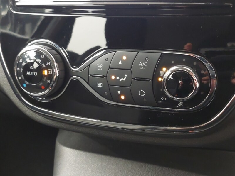 Used Renault Captur 2017 for sale - 77652063: Photo 17