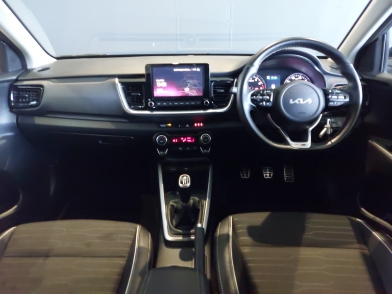 Used Kia Stonic 2022 for sale - 76414571: Photo 2