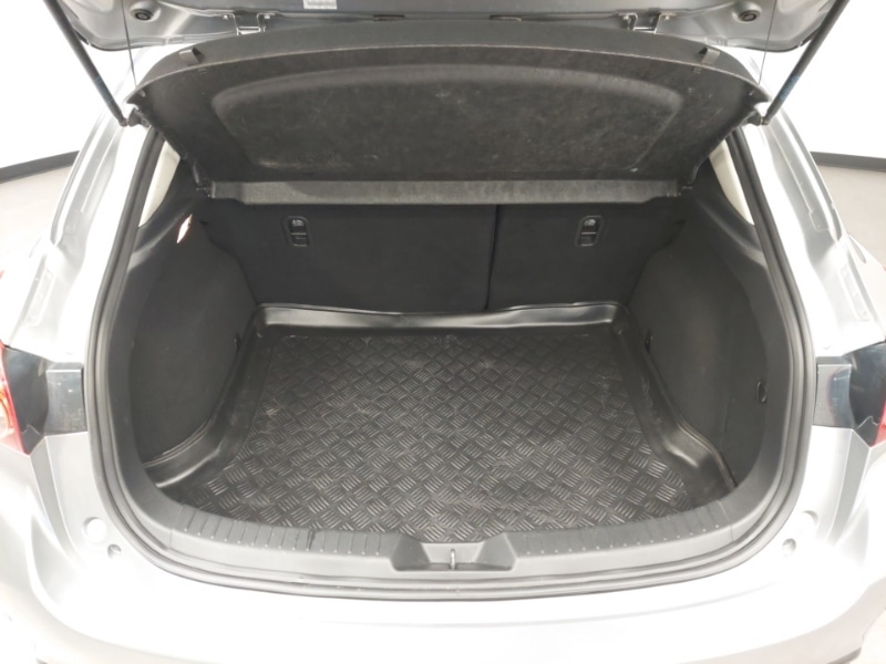 Used Mazda Mazda3 2015 for sale - 76567380: Photo 8