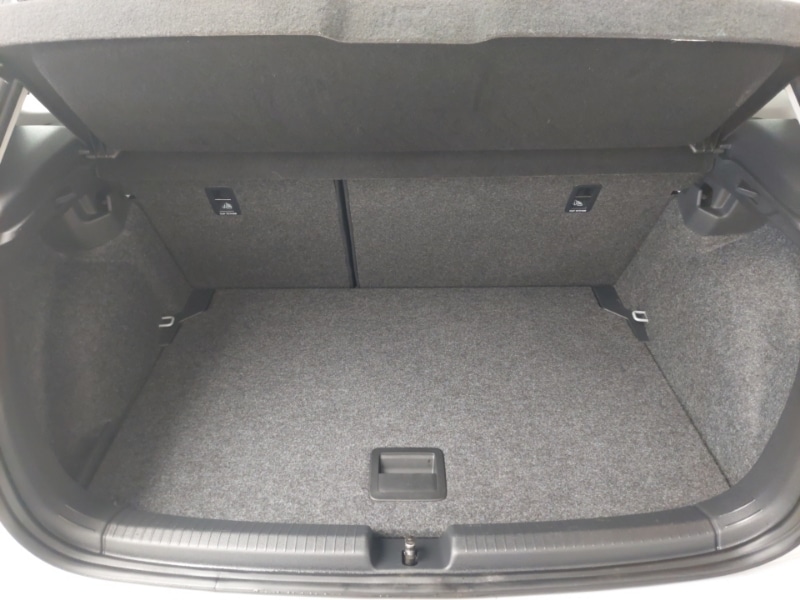 Used Volkswagen Polo 2018 for sale - 77933032: Photo 8