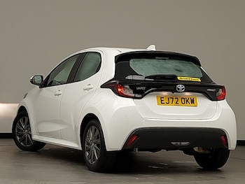 Used Toyota Yaris 2022 for sale - 76754978: Photo