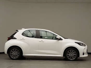 Used Toyota Yaris 2022 for sale - 76754978: Photo