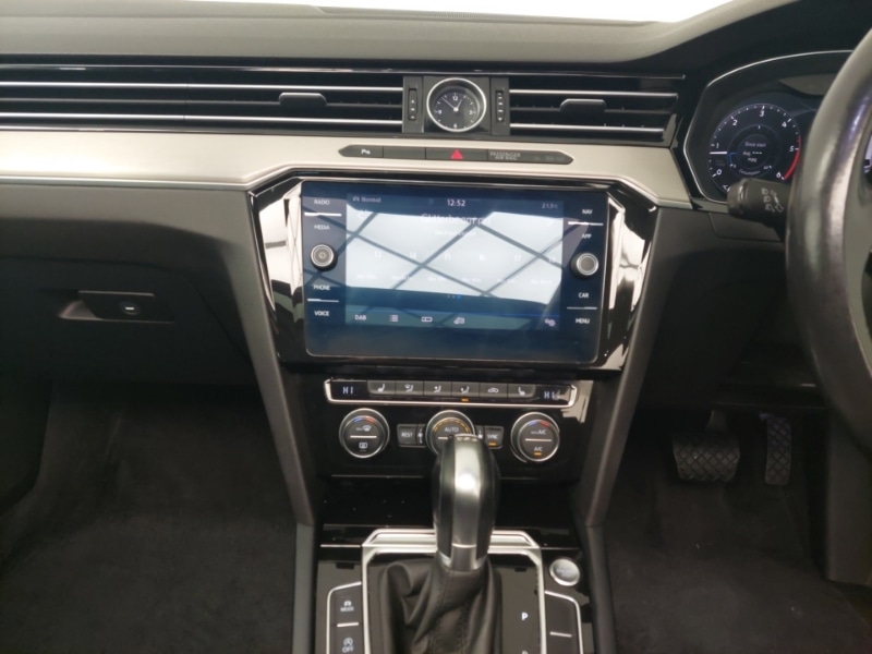 Used Volkswagen Passat 2018 for sale - 76556107: Photo 11