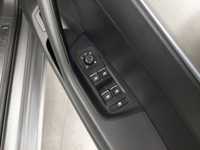 Used Volkswagen Passat 2018 for sale - 76556107: Photo 12