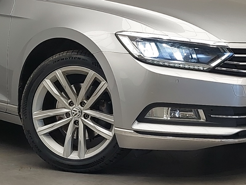 Used Volkswagen Passat 2018 for sale - 76556107: Photo 9