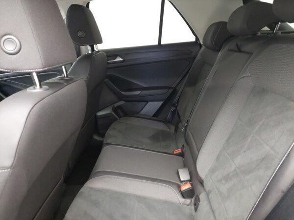 Used Volkswagen T-Roc 2023 for sale - 75680501: Photo 6
