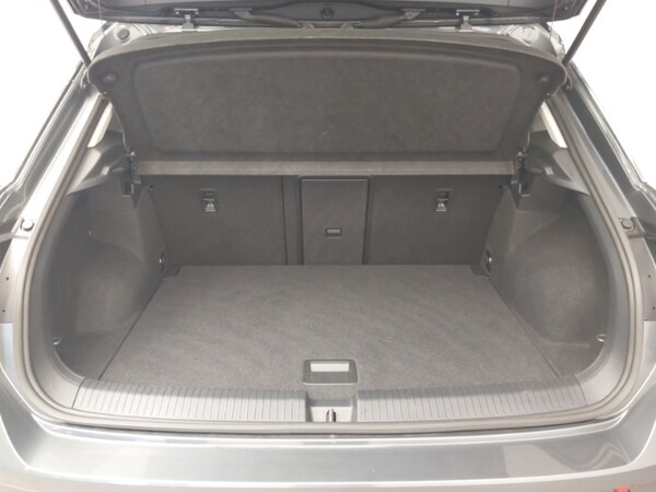 Used Volkswagen T-Roc 2023 for sale - 75680501: Photo 8