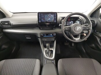 Used Toyota Yaris 2022 for sale - 76726300: Photo