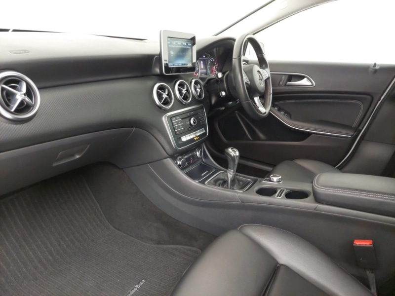 Used Mercedes-Benz A-Class 2017 for sale - 77265722: Photo 5