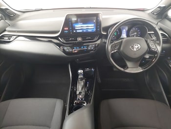Used Toyota C-HR 2018 for sale - 75707126: Photo