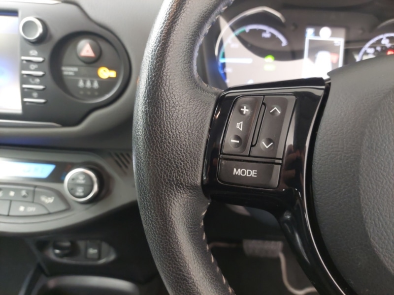 Used Toyota Yaris 2018 for sale - 77439383: Photo 15