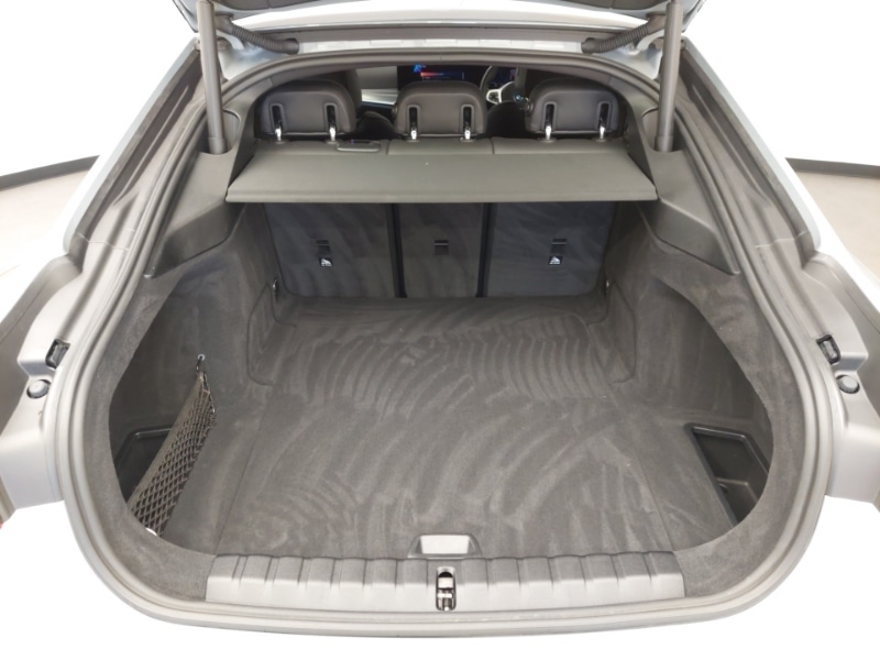 Used BMW i4 2024 for sale - 76130128: Photo 8