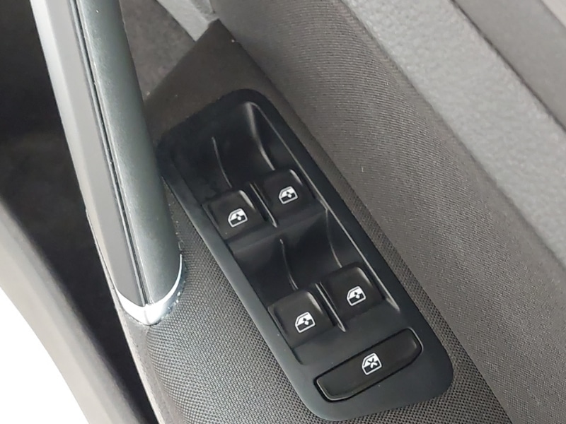 Used Volkswagen Golf 2017 for sale - 77265720: Photo 12