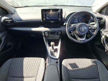 Used Toyota Yaris 2023 for sale - 79315617: Photo