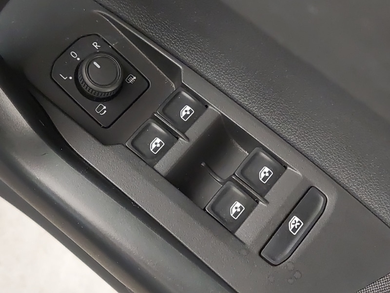 Used Volkswagen Polo 2024 for sale - 77034896: Photo 12