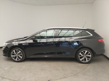 Used Renault Megane 2017 for sale - 78547036: Photo