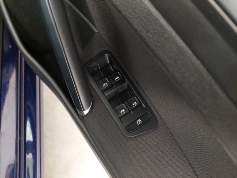 Used Volkswagen Golf 2019 for sale - 76506985: Photo 12