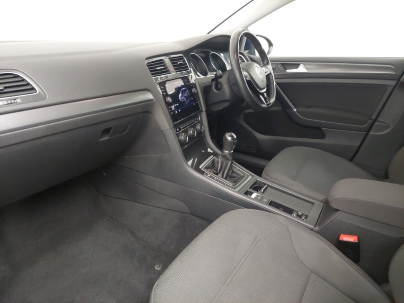 Used Volkswagen Golf 2019 for sale - 76506985: Photo 5