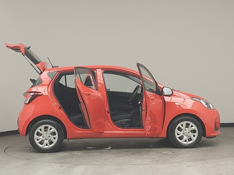 Used Hyundai i10 2018 for sale - 77235011: Photo 19