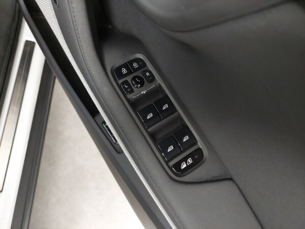 Used Polestar Polestar 2 2023 for sale - 76254727: Photo 13