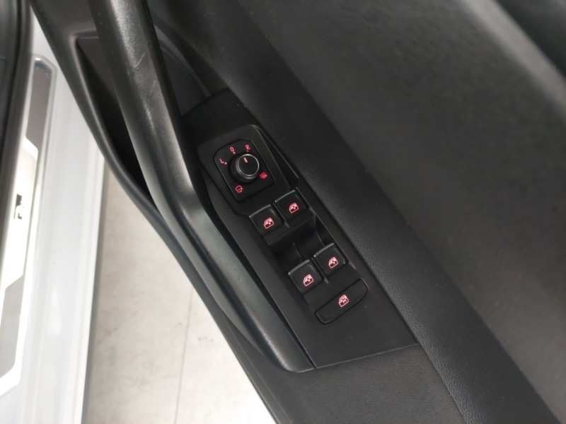 Used Volkswagen Polo 2019 for sale - 76478797: Photo 12