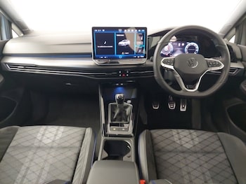 Used Volkswagen Golf 2024 for sale - 78411360: Photo