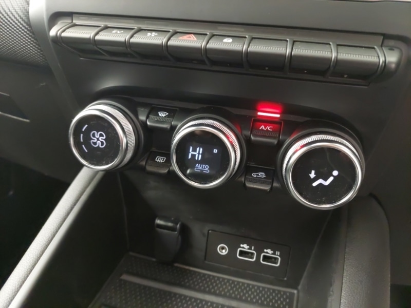 Used Renault Captur 2024 for sale - 76589427: Photo 17